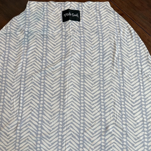 Milk Snob Soho Blue and White Nursing Cover - Picture 4 of 6